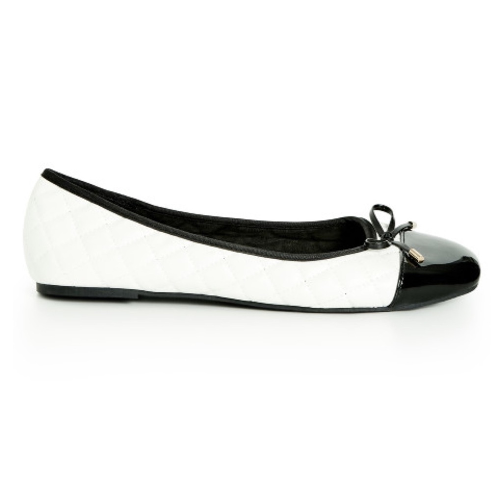 EVANS EXTRA WIDE FIT Size 7EEE Ivory Quilted Ballet Flat (SH05) - Picture 3 of 6